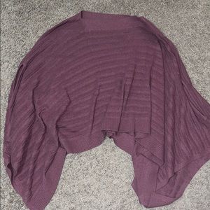 LULULEMON pull-over NEVER WORN